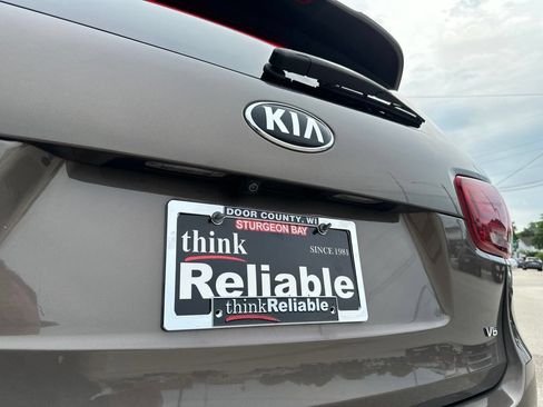 Used 2019 Kia Sorento AWD V6 image 27