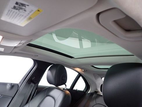 Used 2016 Mercedes-Benz C 300 4MATIC Sedan image 8