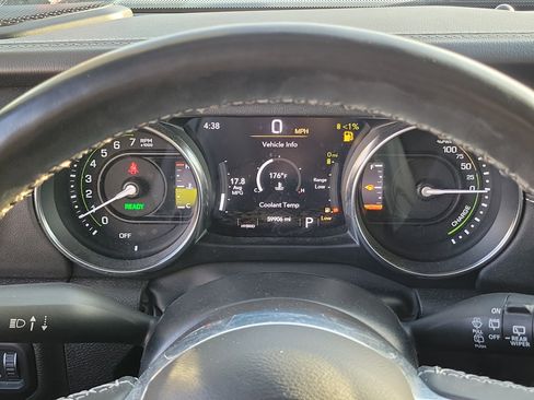 Used 2022 Jeep Wrangler Unlimited Sahara w/ Cold Weather Group image 25