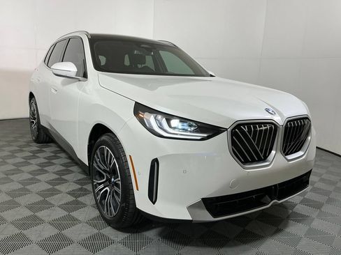Used 2025 BMW X3 xDrive30i w/ Convenience Package AWD/4WD image 4