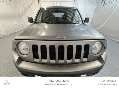 Used 2013 Jeep Patriot Latitude FWD image 2