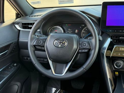 Certified 2024 Toyota Venza Nightshade image 15