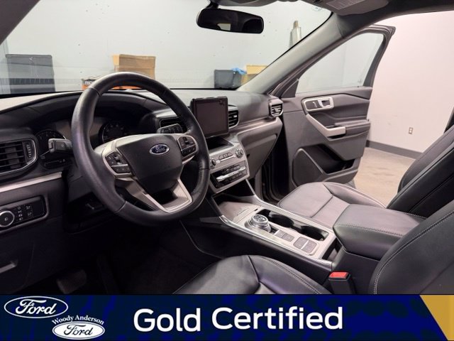 Certified 2024 Ford Explorer XLT w/ Equipment Group 202A RWD image 9