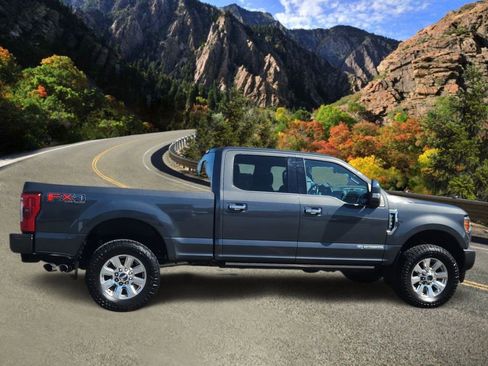 Used 2017 Ford F250 Platinum w/ Platinum Ultimate Package image 2
