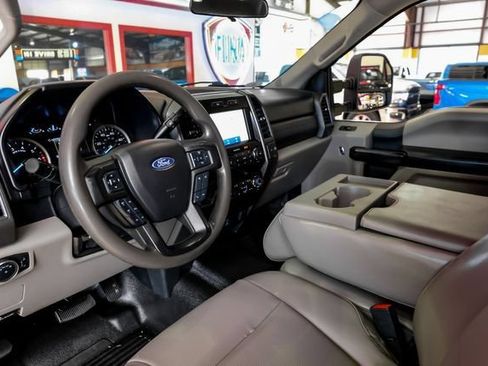 Used 2020 Ford F250 XL w/ Power Equipment Group AWD/4WD image 5
