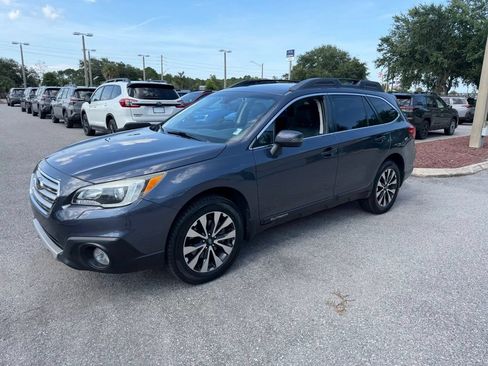 Used 2017 Subaru Outback 2.5i Limited AWD/4WD image 13