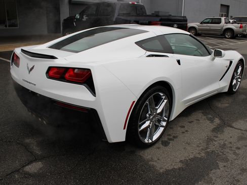 Used 2019 Chevrolet Corvette Stingray Coupe w/ 1LT image 3