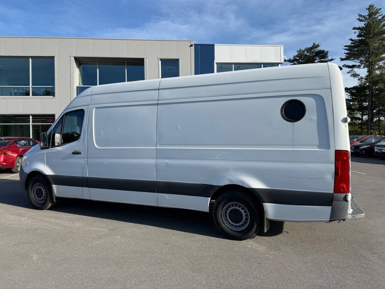 Used 2021 Mercedes-Benz Sprinter 2500 image 7