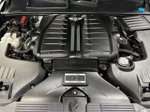 Used 2017 Bentley Bentayga AWD/4WD image 27