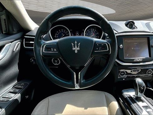 Used 2016 Maserati Ghibli RWD image 4