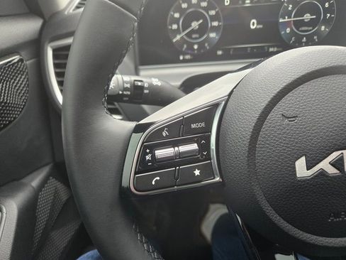 Used 2025 Kia Seltos EX image 15