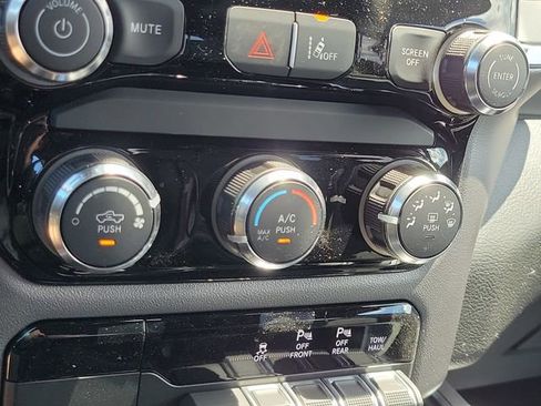 New 2026 RAM 1500 4x4 Crew Cab image 22