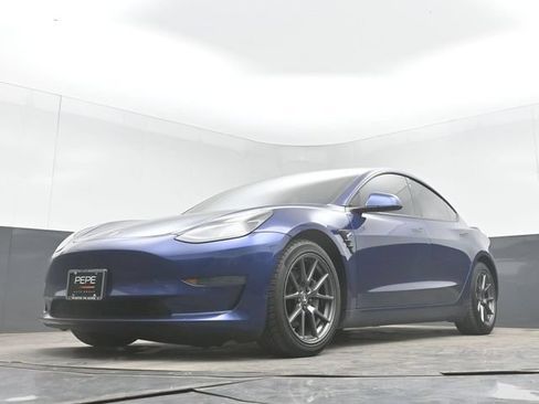 Used 2021 Tesla Model 3 Long Range AWD/4WD image 29