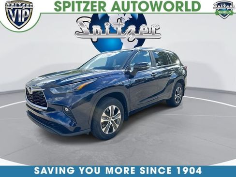 Used 2025 Toyota Highlander XLE AWD/4WD image 4