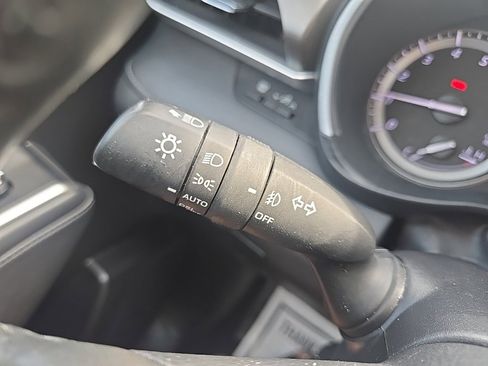 Used 2022 Toyota Highlander XLE image 47