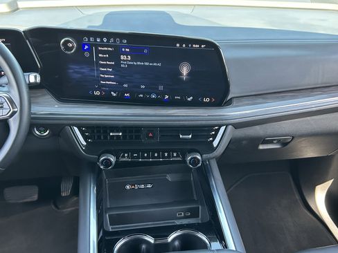 Certified 2025 Chevrolet Tahoe LT AWD/4WD image 18