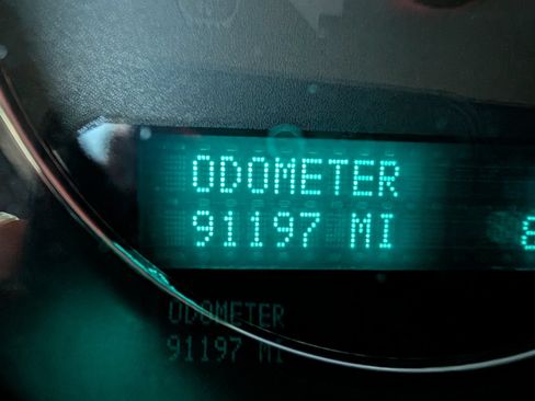 Used 2010 GMC Sierra 1500 SLT w/ LPO, Deluxe Chrome Package AWD/4WD image 6