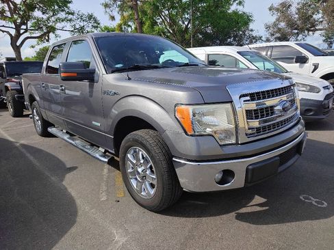 Used 2013 Ford F150 XLT w/ Luxury Equipment Group RWD image 20