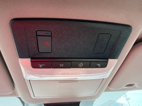 Used 2024 Nissan Rogue SV FWD image 25