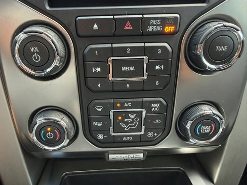 Used 2014 Ford F150 FX4 w/ Equipment Group 402A Luxury AWD/4WD image 52