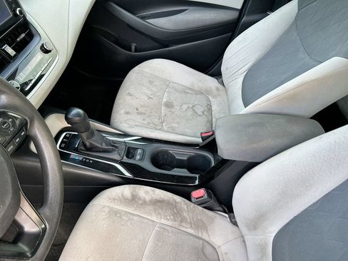 Used 2020 Toyota Corolla LE FWD image 27