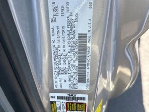 Used 2015 Toyota Tacoma 2WD Access Cab image 19