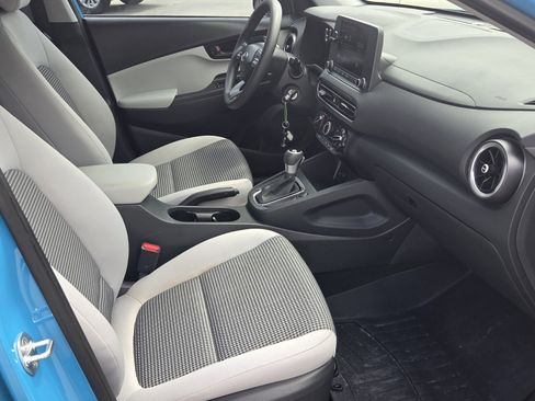 Used 2022 Hyundai Kona SE image 11