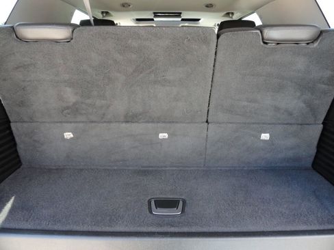 Used 2015 Cadillac Escalade Premium RWD image 16