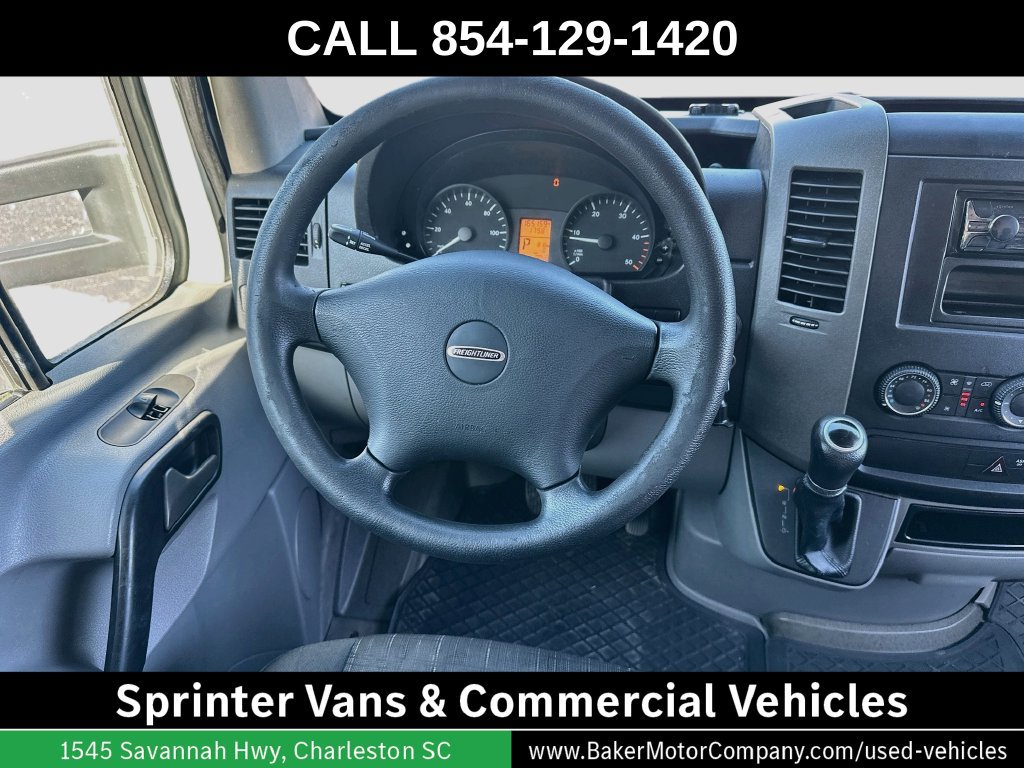 Used 2015 Freightliner Sprinter 3500 RWD image 20