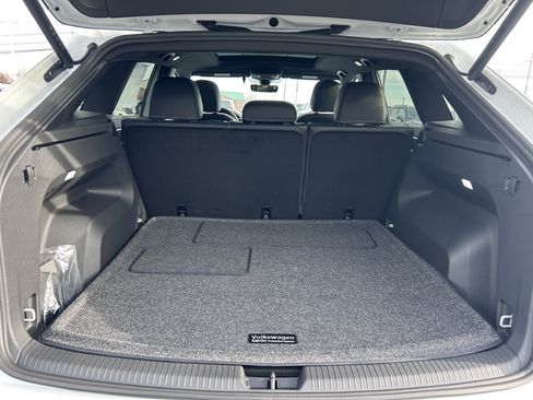 New 2026 Volkswagen Atlas Cross Sport SEL R-Line image 30