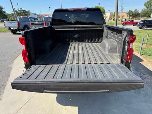 Used 2022 Chevrolet Silverado 1500 RST w/ Redline Edition AWD/4WD image 10