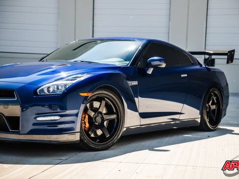 Used 2014 Nissan GT-R Premium AWD/4WD image 44