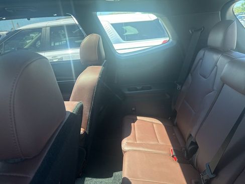 Used 2024 Kia Telluride SX image 11