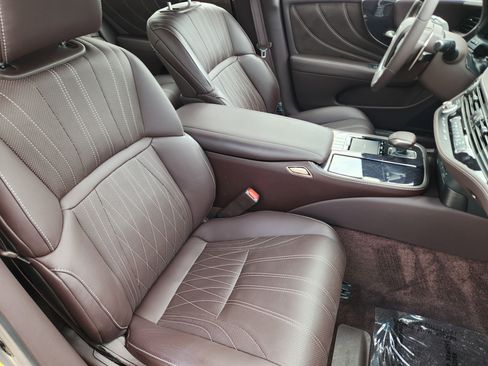 Used 2018 Lexus LS 500 w/ Interior Upgrade Package RWD image 15