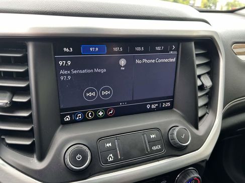 Used 2023 GMC Acadia SLE w/ Driver Convenience Package image 29