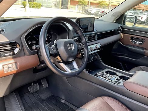 Used 2024 Honda Pilot Elite image 2