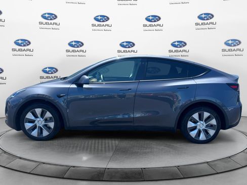 Used 2023 Tesla Model Y Long Range AWD/4WD image 2
