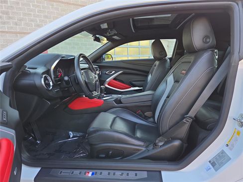 Used 2018 Chevrolet Camaro SS w/ Redline Edition RWD image 11