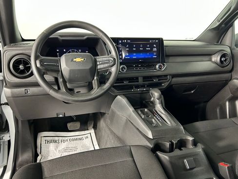 Used 2023 Chevrolet Colorado W/T RWD image 16