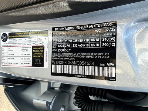 Used 2022 Mercedes-Benz GLC 300 w/ Premium Package Lite image 32