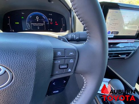 New 2026 Toyota Camry SE FWD image 33