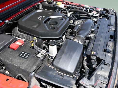 Used 2021 Jeep Wrangler Unlimited Sport AWD/4WD image 19