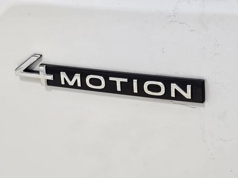 Used 2024 Volkswagen Atlas Peak Edition SE AWD/4WD image 7
