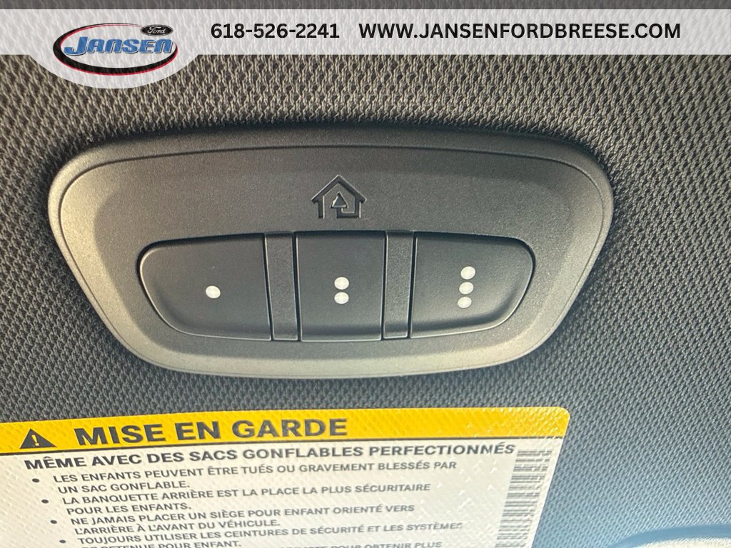 Used 2025 Chrysler Pacifica Select FWD image 28