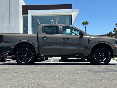 New 2026 Ford Ranger XLT w/ Black Appearance Package RWD image 2
