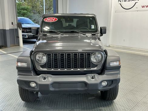Used 2024 Jeep Wrangler Sport S image 29
