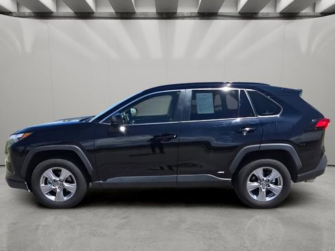 Used 2025 Toyota RAV4 LE AWD/4WD image 2