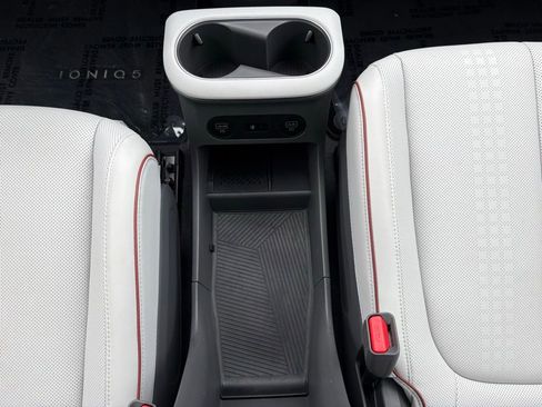 Used 2023 Hyundai Ioniq 5 Limited image 15