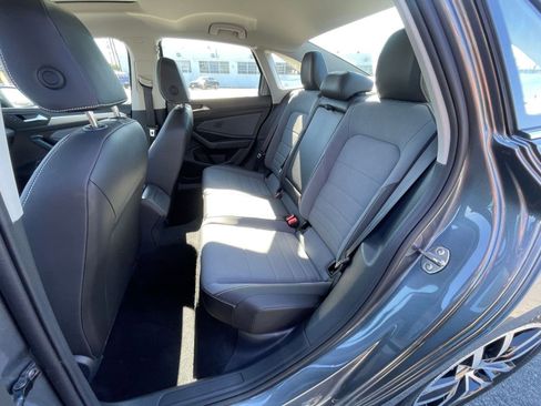 Used 2025 Volkswagen Jetta SE image 25