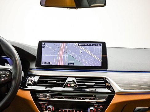 Certified 2023 BMW 530e w/ Premium Package image 15